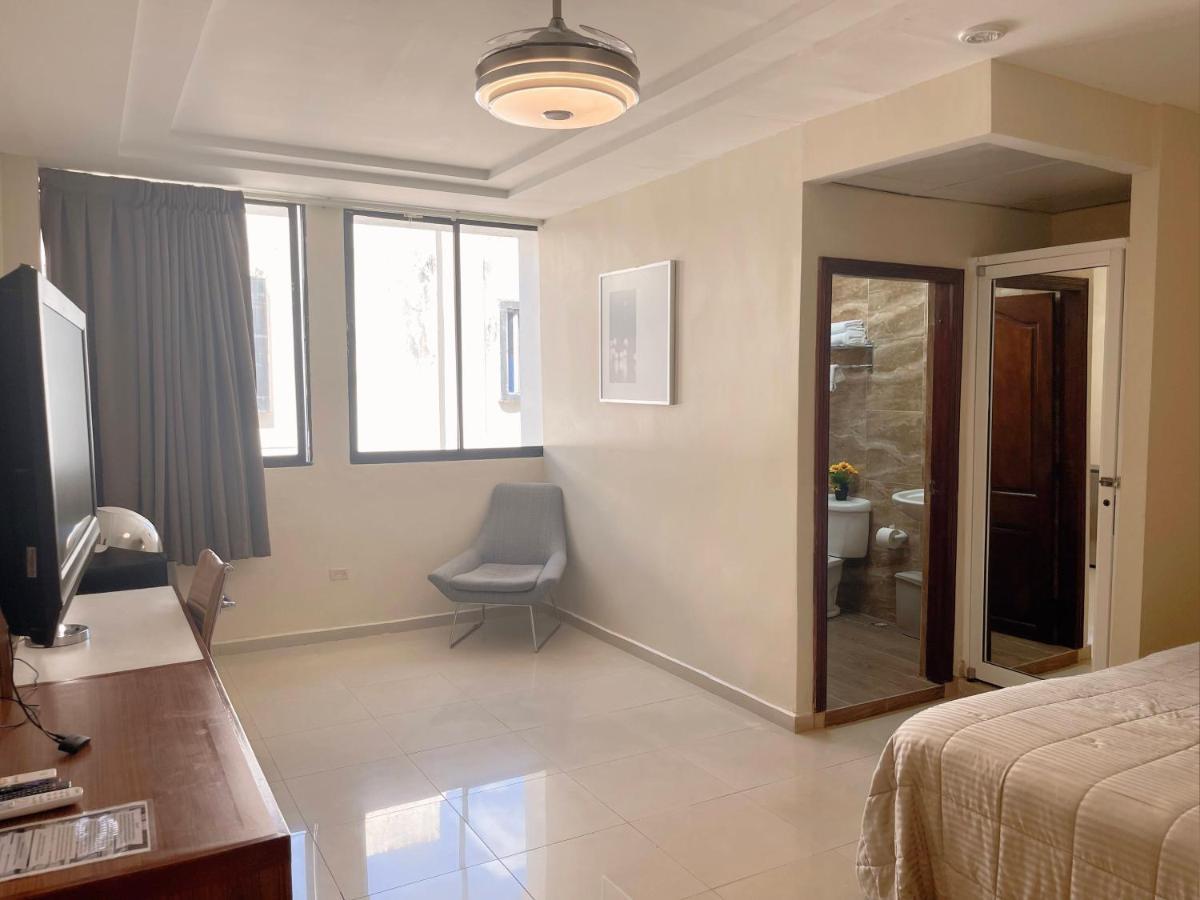 Hotel Libertad At Historic Main Street Santo Domingo Exteriér fotografie