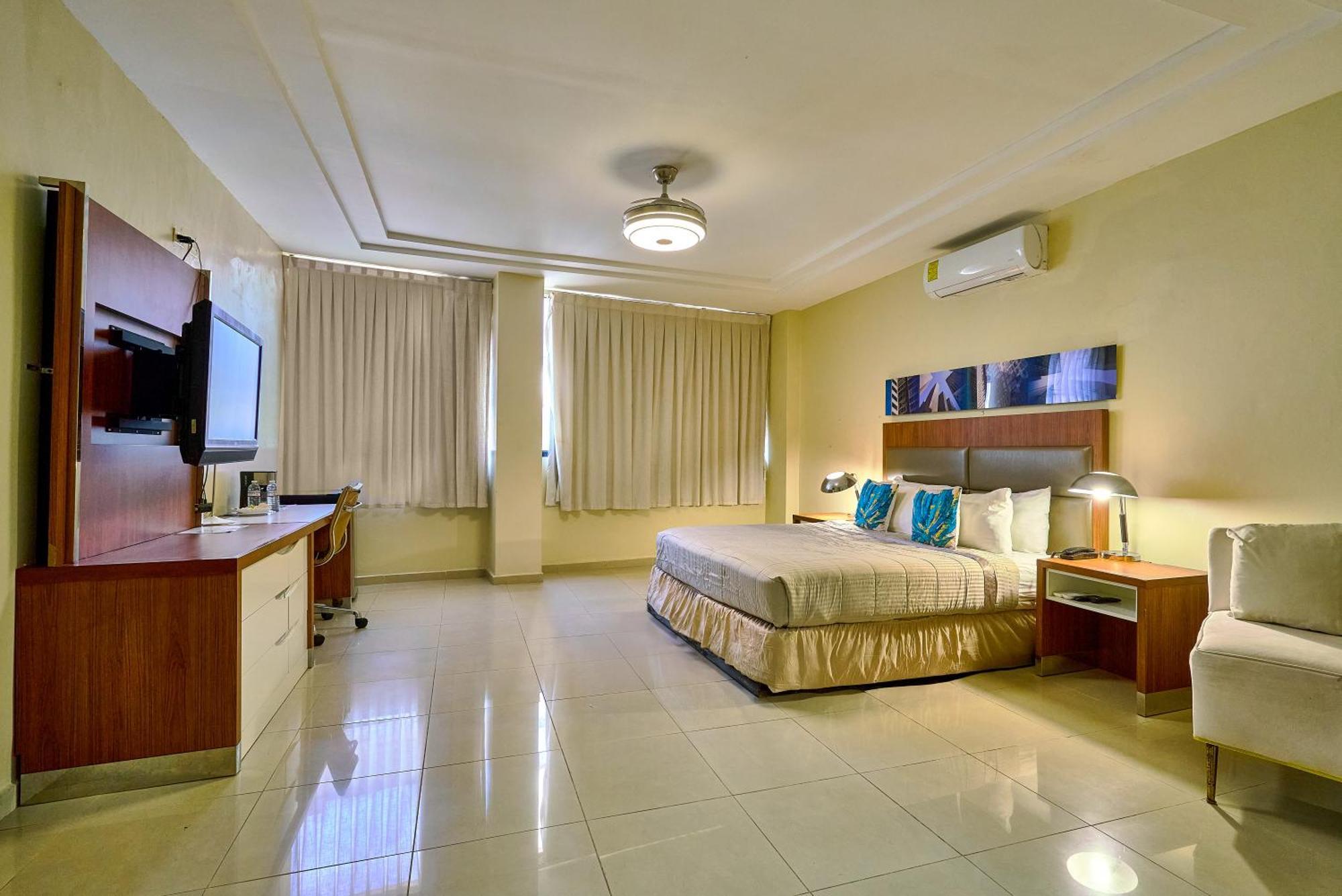 Hotel Libertad At Historic Main Street Santo Domingo Exteriér fotografie